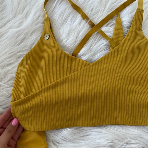 SOLD Mustard Yellow Workout Set Active Wear Size M - Picture 9 of 11